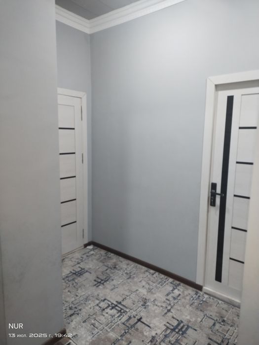 Uy sotiladi. Yangi masjid, Termiz palace mehmonxonasi orqa tomonida..