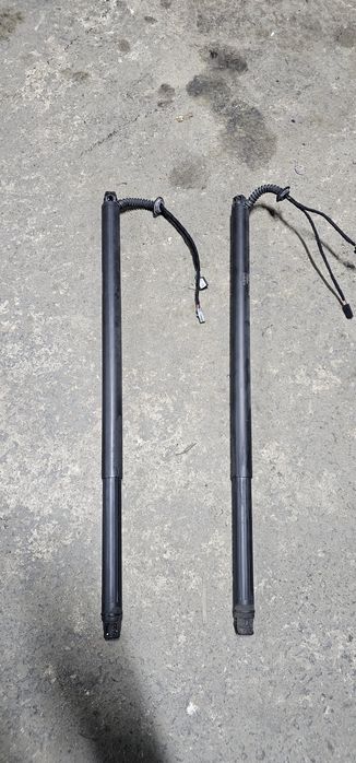 Amortizor hayon electric skoda Octavia 3 cod 8E9827851D ,8E9827852D