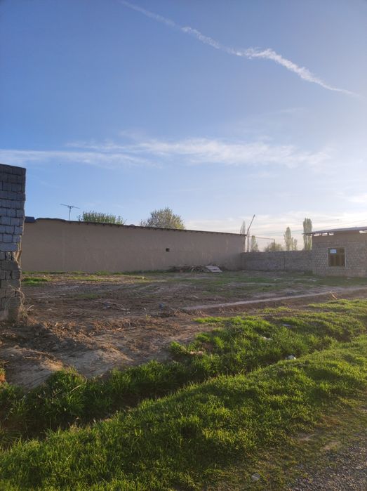 Yer sotiladi .uchastka sotiladi