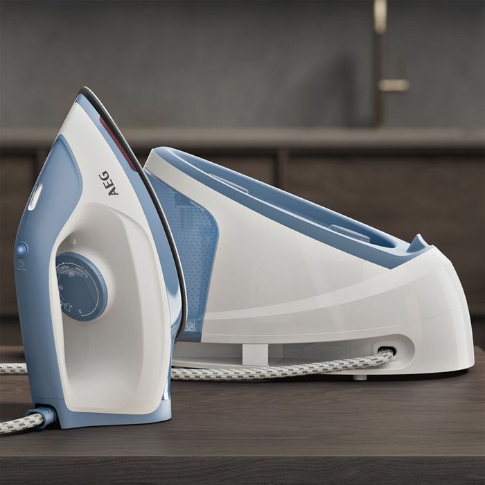 Stație de călcat cu abur AEG ST5-1-2DB Gentle 5000, 2400W