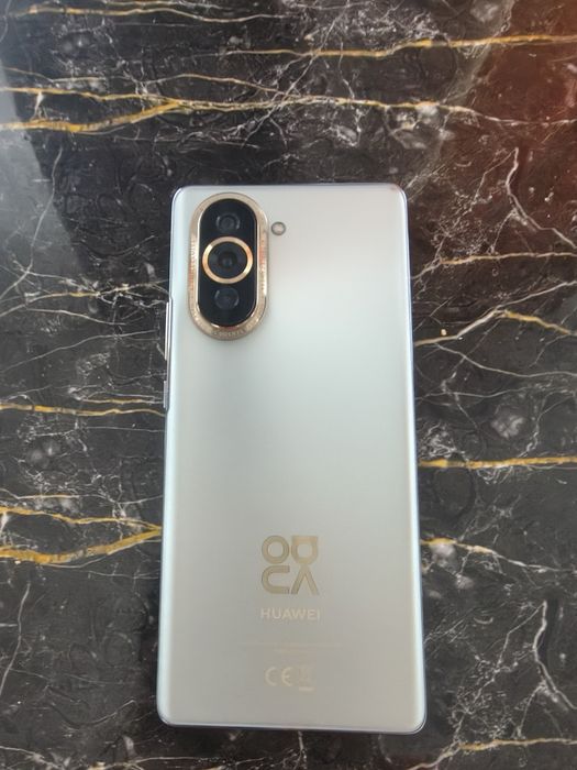 Huawei Nova 10 impecabil