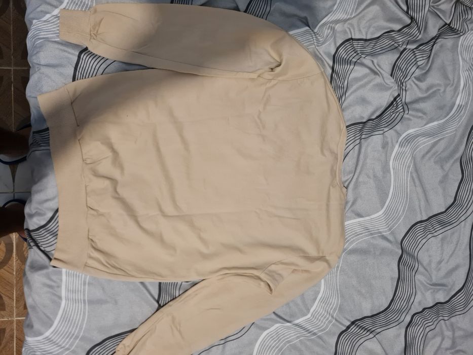 Bluza crem mărimea M