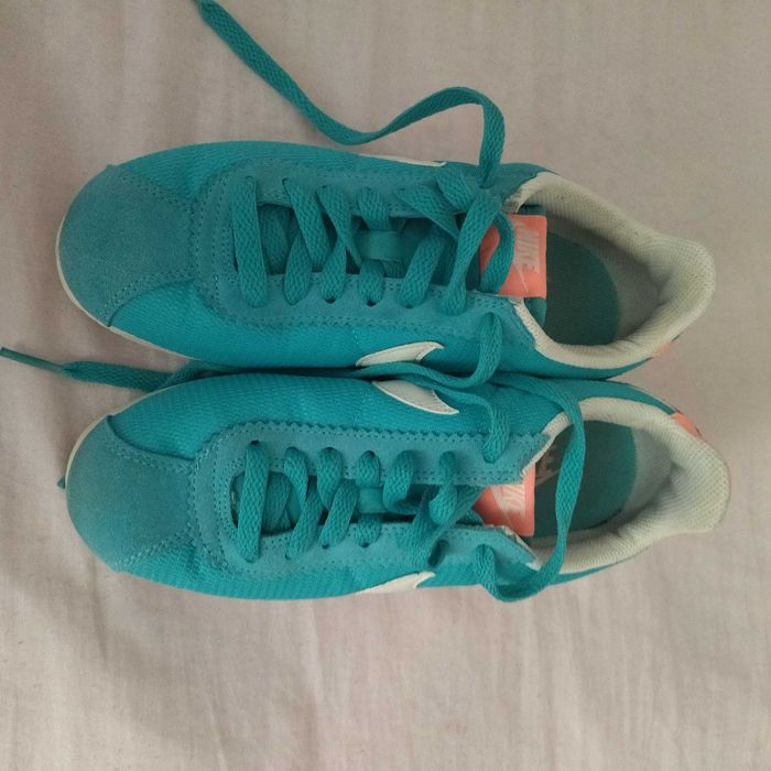Nike дамски маратонки в тюркоазен цвят