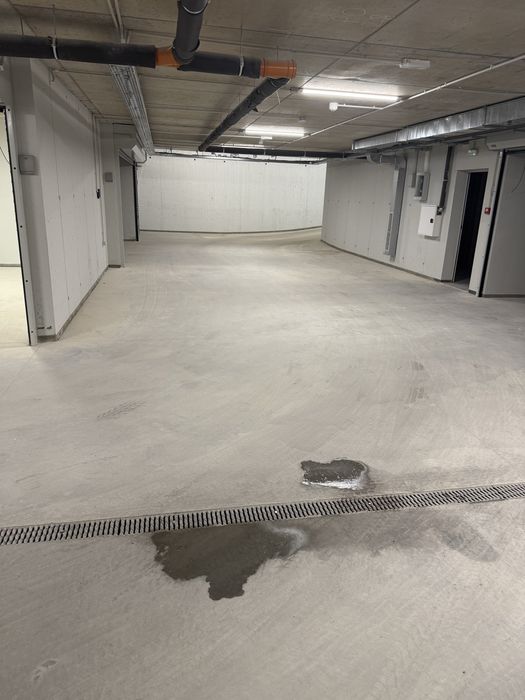 Дава се под наем Гараж / Паркомясто в София, Градина - 42 кв.м за 229.5 € - Снимка #1