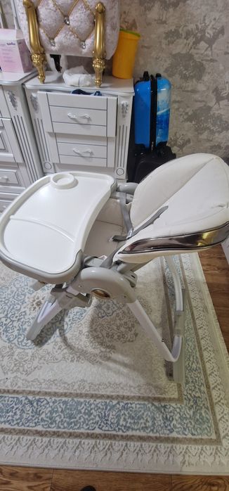 Продам детский стол