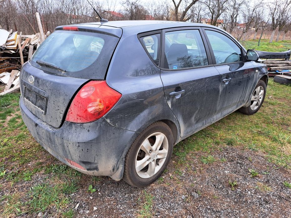 Dezmembrez KIA Ceed 1.4 benzina 2008