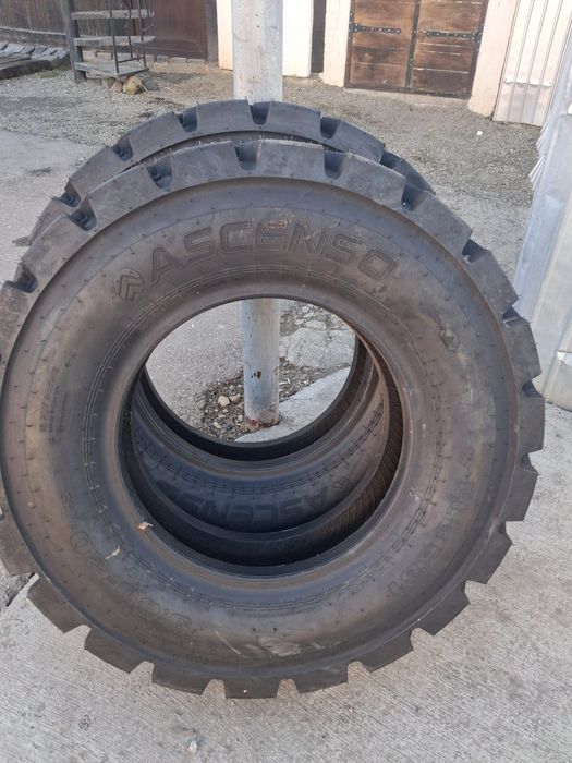 Anvelope industriale motostivuitor  9.00-20 NHS