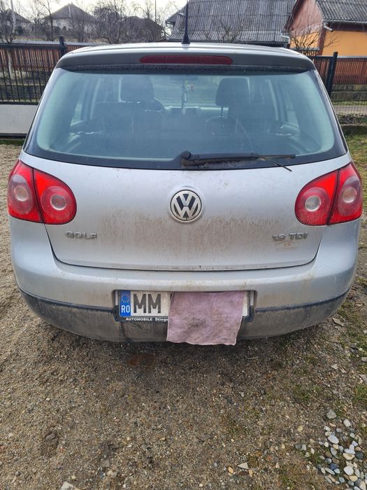 Vând golf 5 an 2006