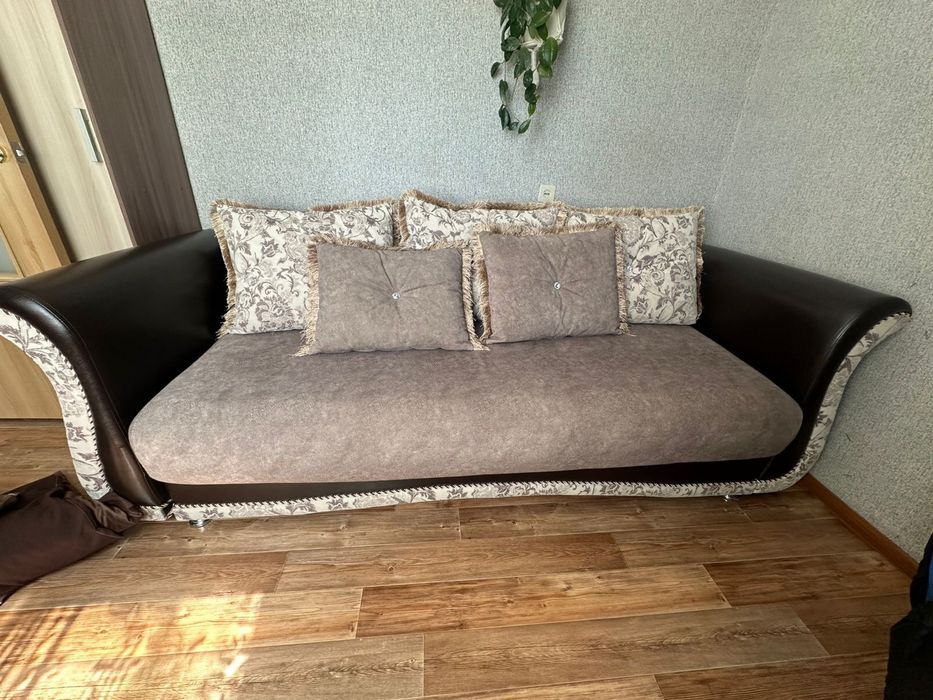 Продается диван б/у