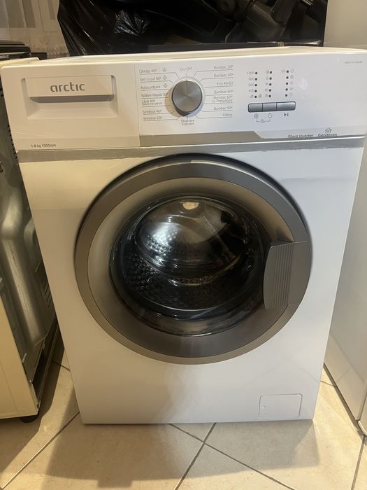 Vând maşină de spălat