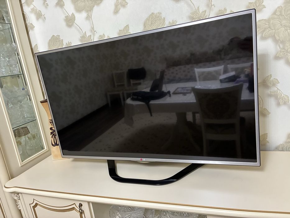 Телевизор LG (не смарт)