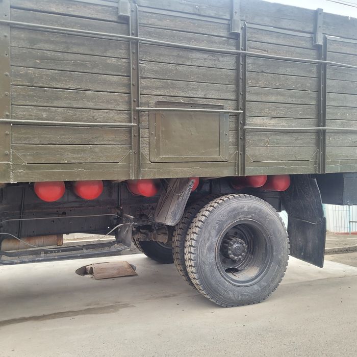 Zil 130 sotiladi srochna