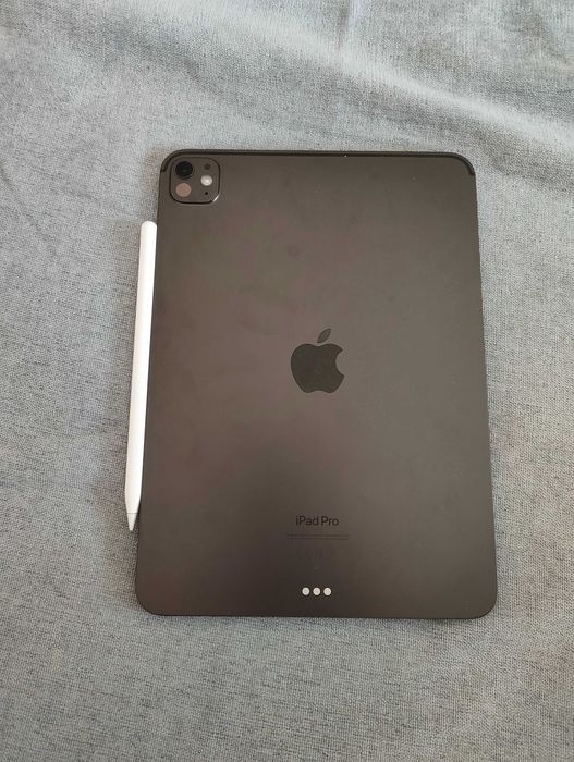 Ipad pro 11 inch M4 wifi пълен комплект