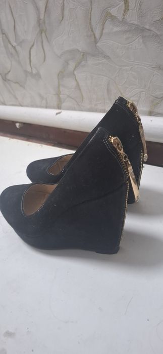 Продам туфли модные 38 разм