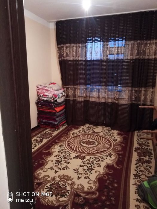 Сотилади
3-хонали 3этаж 
плошад 57кв сергили янгихает тумани 3А
+998 9