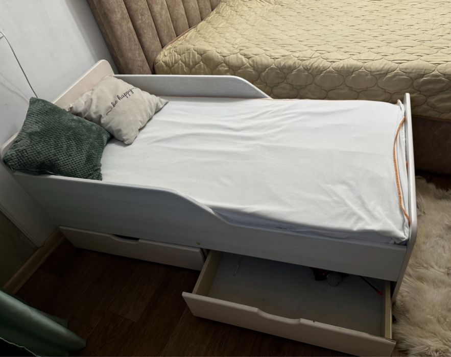 Продам кровать детскую