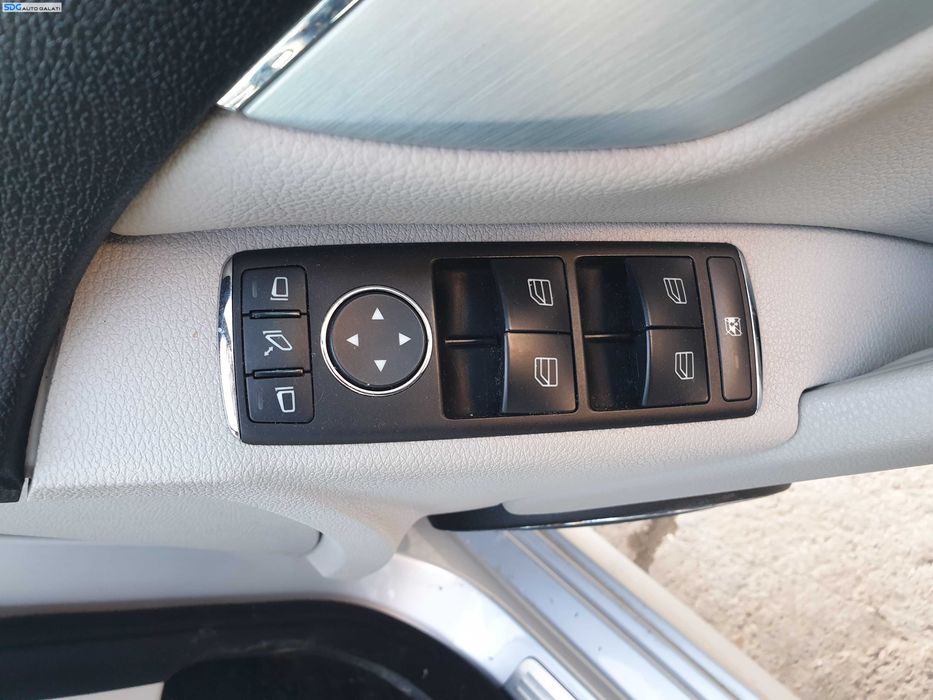 Consola Panou Buton Butoane Reglaj Oglinzi Geamuri Electrice cu Rabatare Mercedes Clasa E Class W212 2009 - 2016 [K1550]
