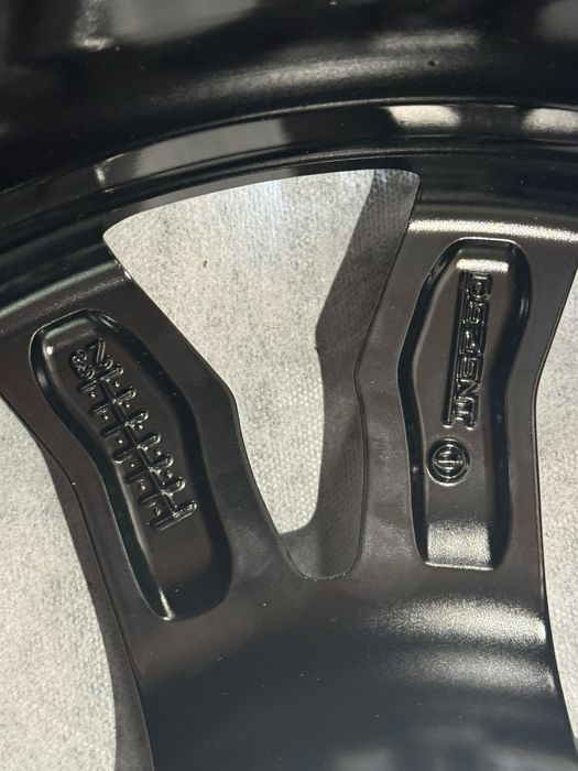 Jante auto gama VAG Dezent 8jx18 5x112 ET40 Noi