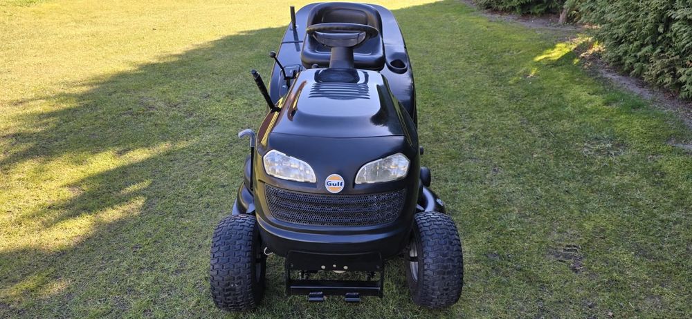 Tractor tuns iarba Briggs&Stratton