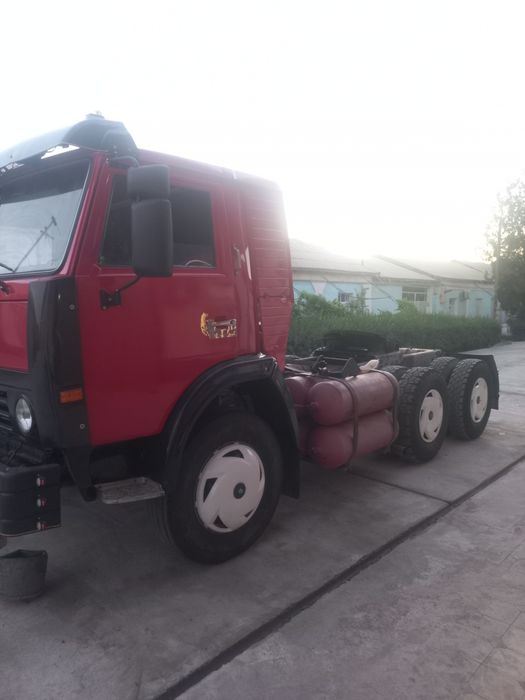 Kamaz tegach sotiladi