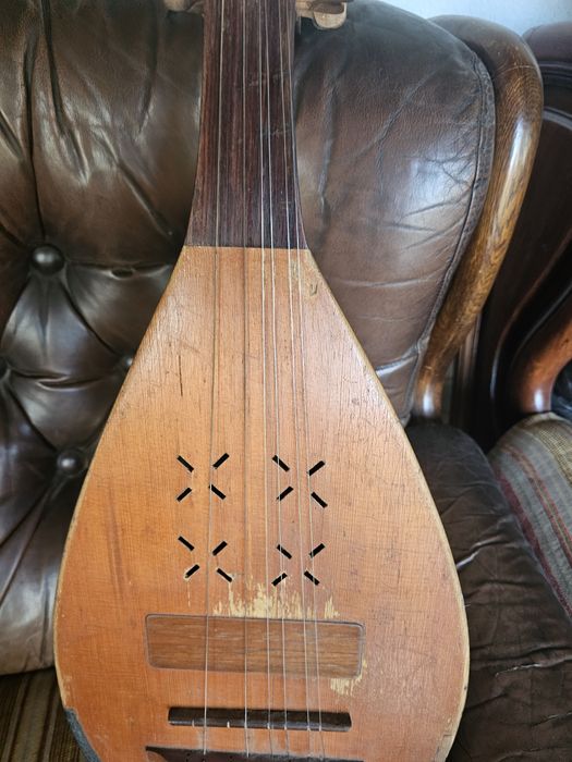 Cobza autentica veche