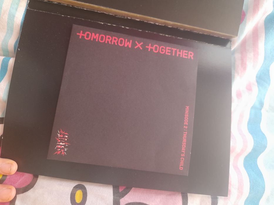 Txt Thursday's Child Hate version album