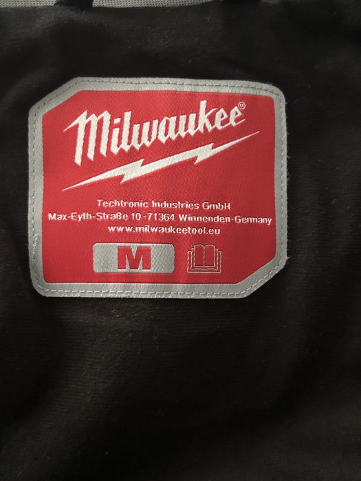 Jaketa incalzita Milwaukee noua ,nefolosita