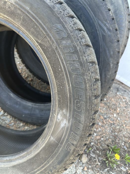 Продам зимнюю резину, Bridgestone Blizzak липучка, 225/60R17