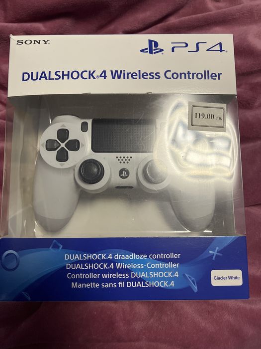 Джойстик за ps4 бял