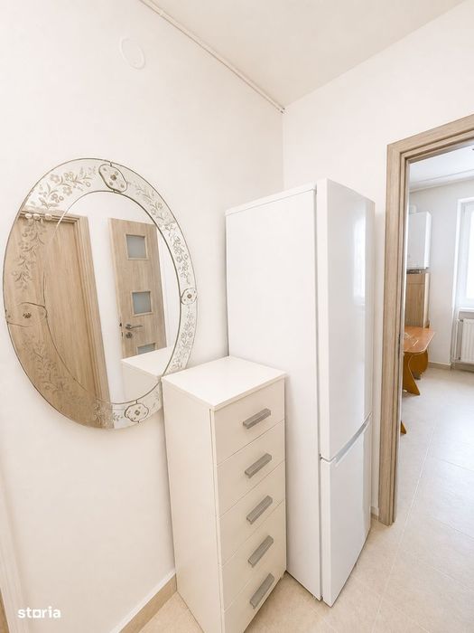 Garsoniera decomandata, spatioasa, in bloc de apartamente, zona Triaj!