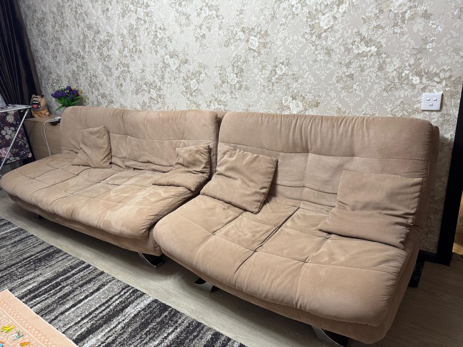 Продам диван + два кресла