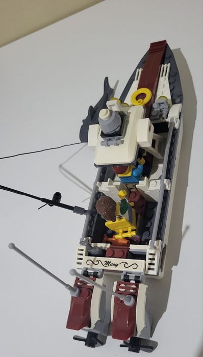 Продаю б/у Лего—Корабль для ловли рыб