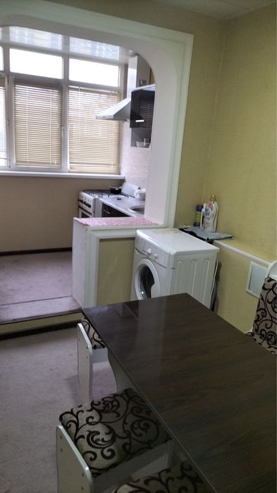 Мекрараён 3 хоналик иссиқ савуқ сув доимий холадилник теливизор  юмшоқ