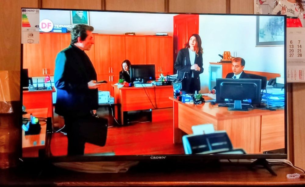 Телевизор, марка Crown