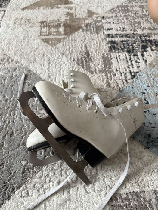 Коньки фигурные детские