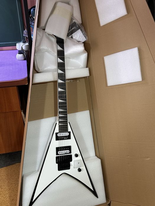 Jackson JS32 King V
