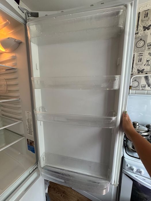 Холодильник indesit