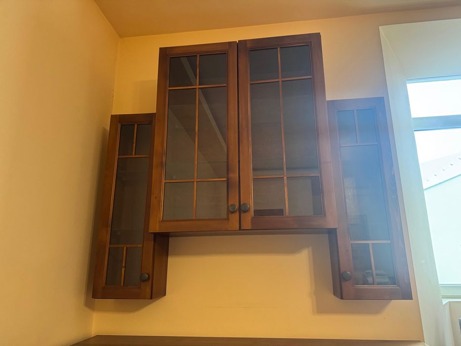 vand corp lemn masiv