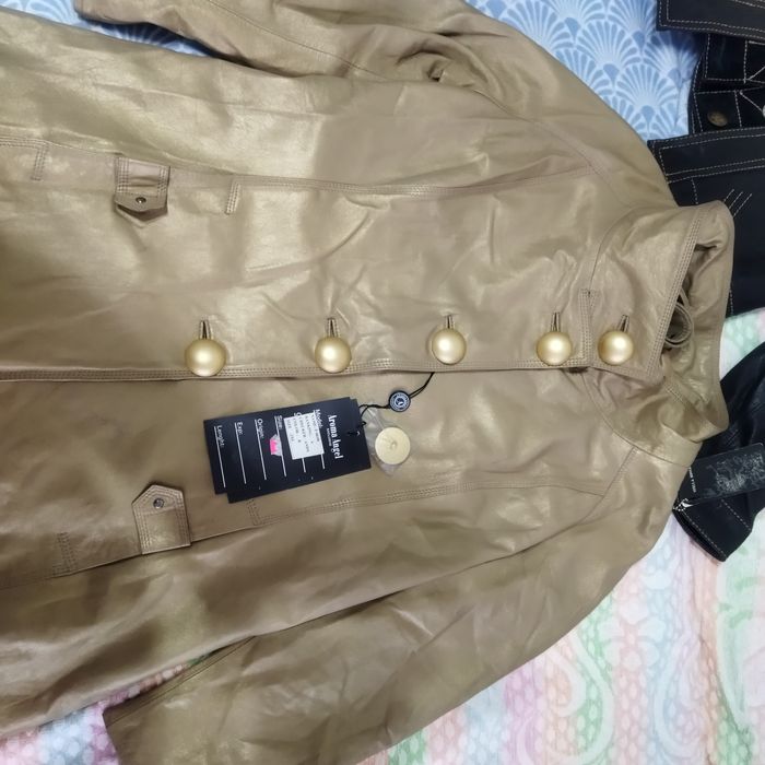 Продам почти даром