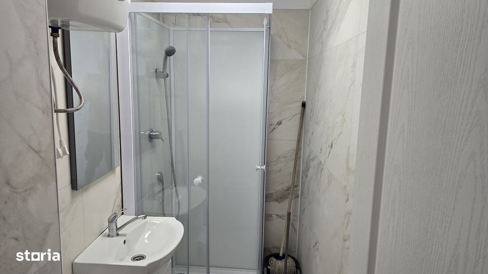 Vand garsoniera in Deva, zona Dacia, etaj 3, bloc de 4 etaje