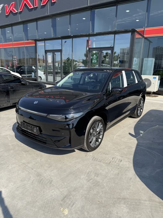LEAPMOTOR C10 Hybrid 210