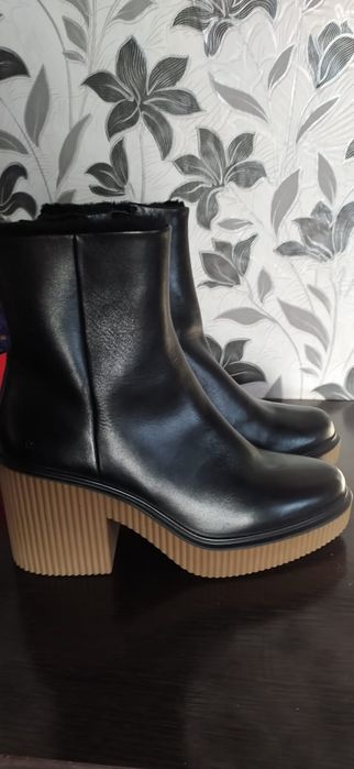 Полуботинки фирмы Ecco, оригинал