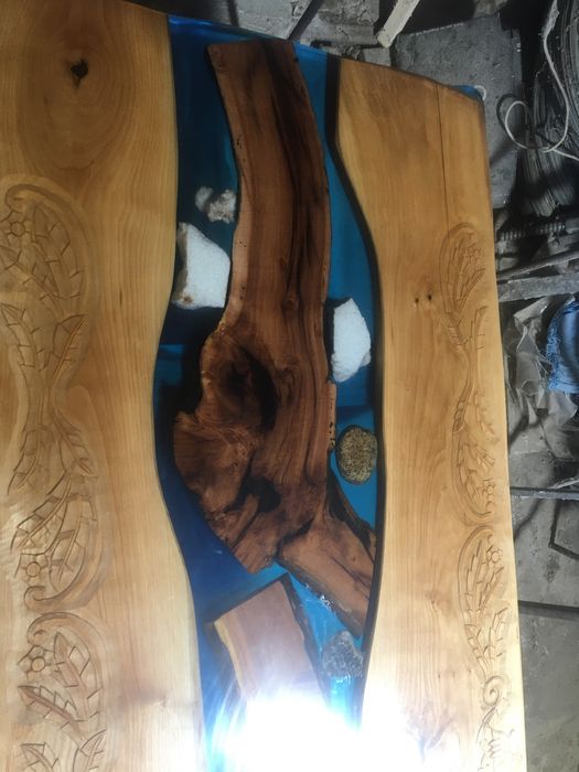 Маса от орех и епоксидна смола