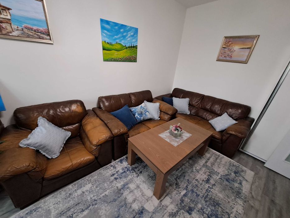 Холова Гарнитура, Естествена Кожа, от Англия.