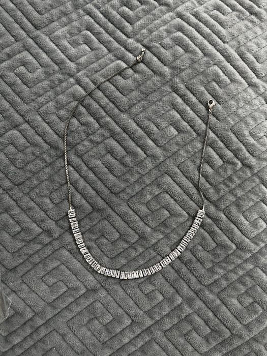 Украшения продаются