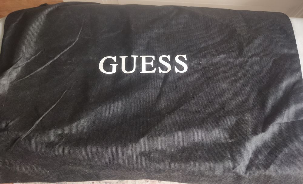 Оригинальный рюкзак GUESS