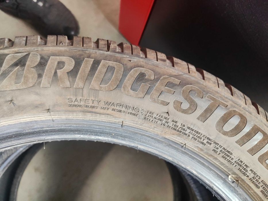 2бр.зимни гуми 215/55/18 Bridgestone