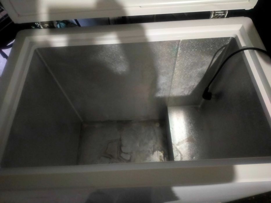 Жұмыс істеп тұрған морозильник сатылады