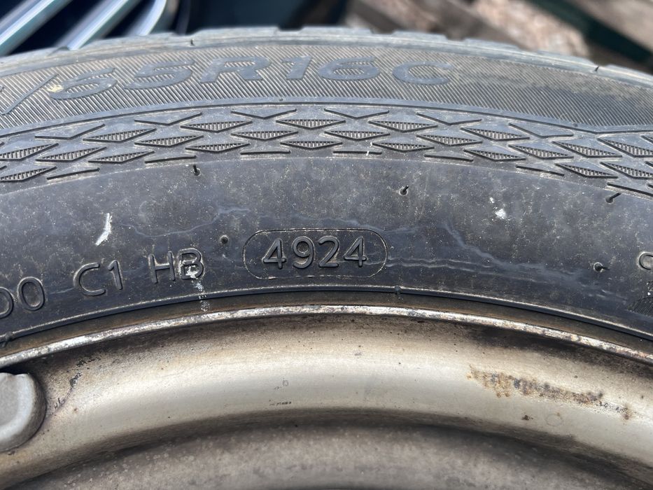 205/65/16Гуми с джанти vw T5 5x130