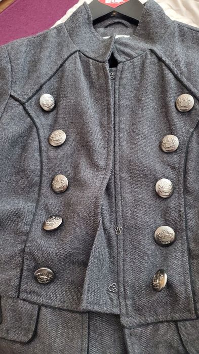 Дамско сако -късо вълнено